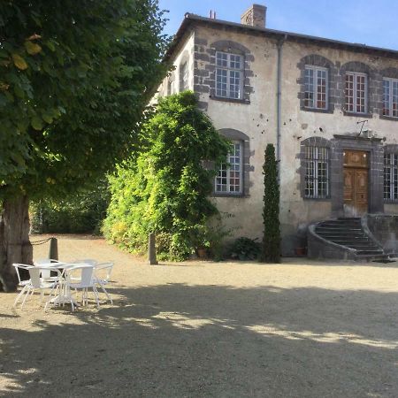 Отель Manoir D'Aubeterre Marsat Экстерьер фото
