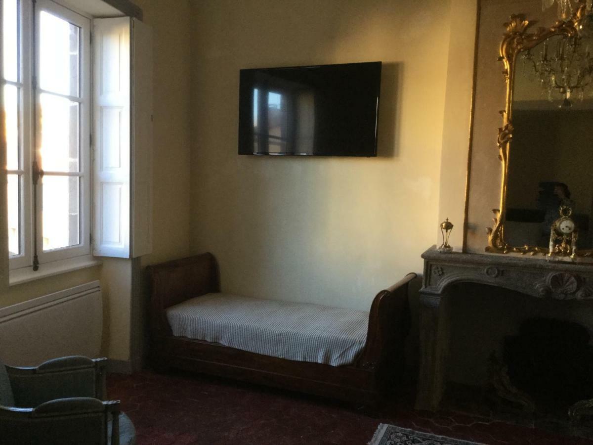 Отель Manoir D'Aubeterre Marsat Экстерьер фото